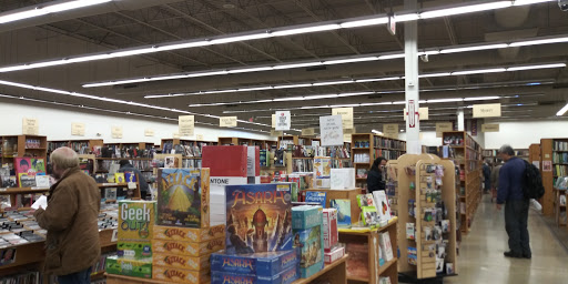 Book Store «Half Price Books», reviews and photos, 1075 E Golf Rd, Schaumburg, IL 60173, USA