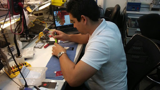 Cell Phone Store «Cell Phones Universe», reviews and photos, 9676 NW 25th St, Doral, FL 33172, USA