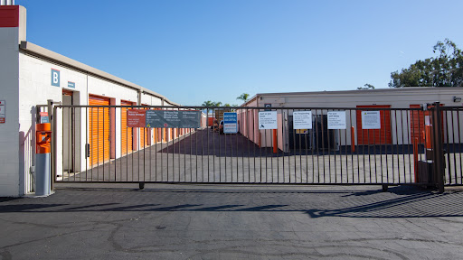 Automobile storage facility Pasadena