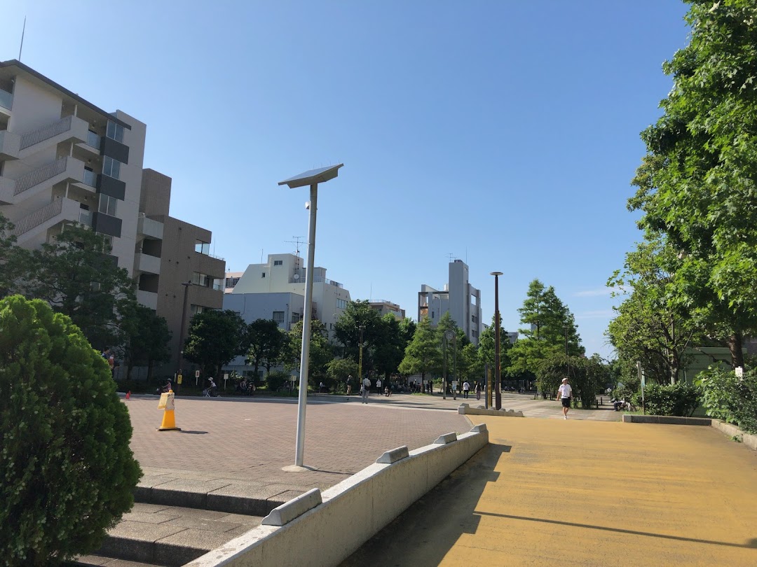 大横川親水公園 長崎橋跡イベント広場