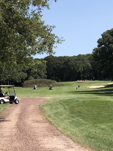 Golf Course «Pine Hills Golf Course», reviews and photos, 2 Country Club Dr, Manorville, NY 11949, USA