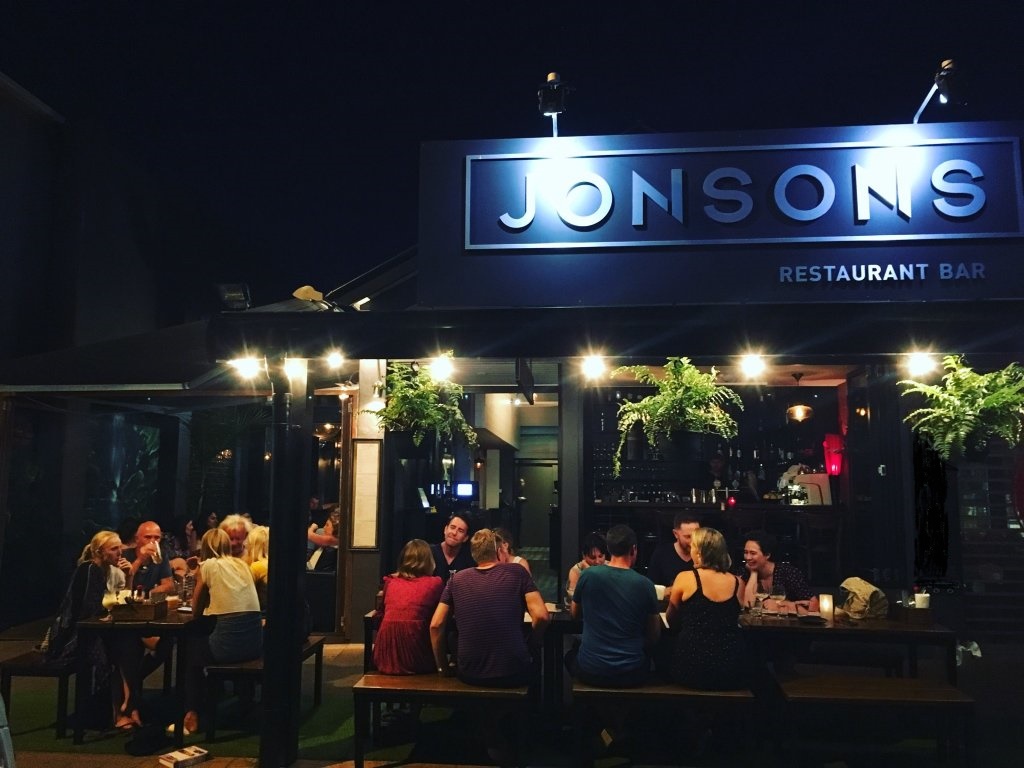 Jonsons Restaurant Bar 2481