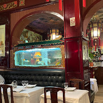 Atmosphère du Restaurant chinois La Couronne d'Or à Paris - n°1