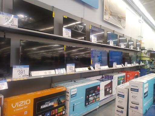 Supermarket «Walmart», reviews and photos, 2630 SE California Ave, Topeka, KS 66605, USA