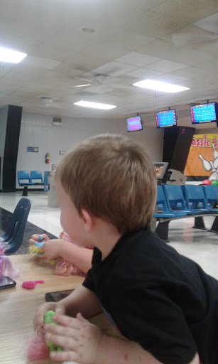 Bowling Alley «Classic Bowling Center», reviews and photos, 75 Huffaker Rd NW, Rome, GA 30165, USA