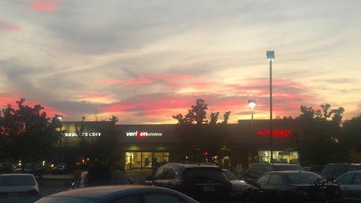 Cell Phone Store «Verizon», reviews and photos, 111 E Ogden Ave #105, Naperville, IL 60563, USA