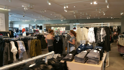 Clothing Store «H&M», reviews and photos, 410 Palladio Pkwy, Folsom, CA 95630, USA