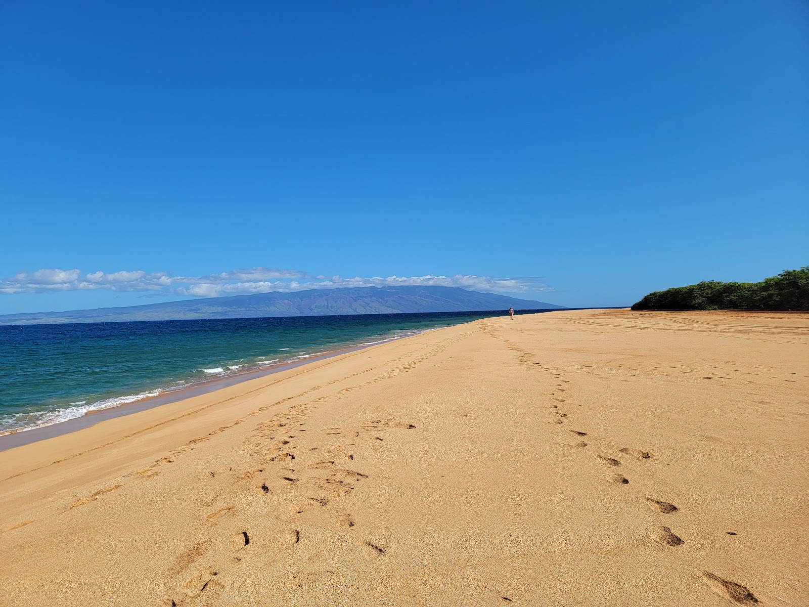 Foto von Polihua Beach mit heller sand Oberfläche