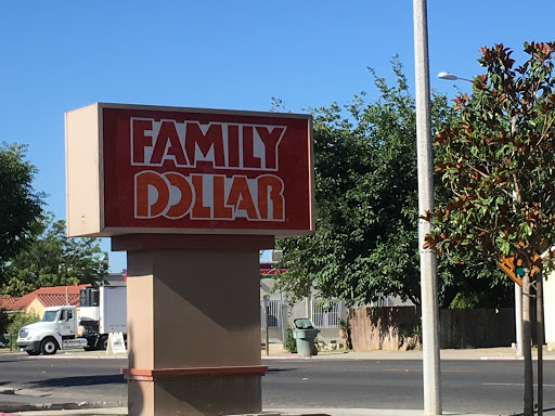 Dollar Store «FAMILY DOLLAR», reviews and photos, 1610 N Dinuba Blvd, Visalia, CA 93291, USA