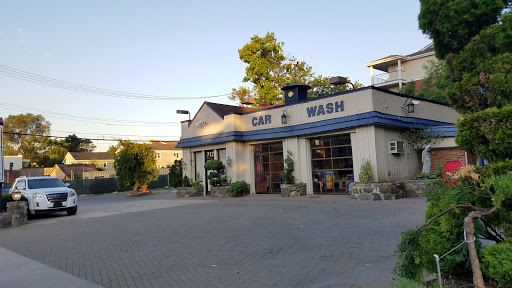 Car Wash «Dip-In Car Wash - Temporarily Closed for Renovations», reviews and photos, 712 Mamaroneck Ave, Mamaroneck, NY 10543, USA