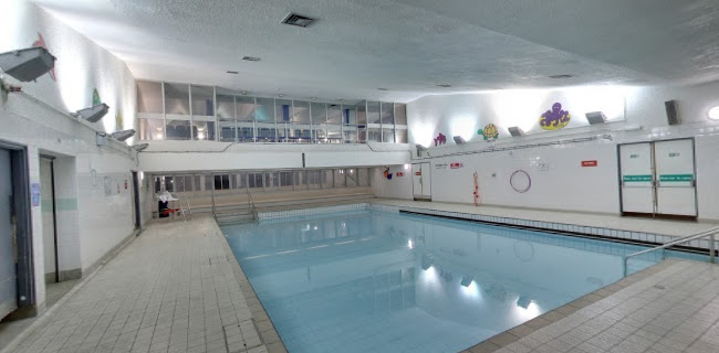 Comments and reviews of Tooting Leisure Centre