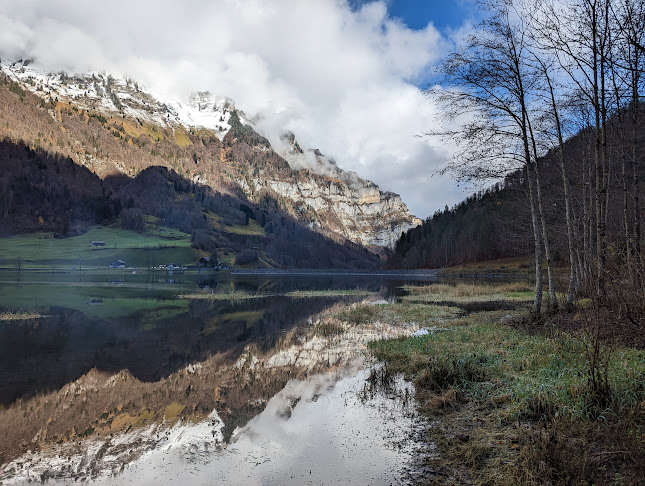 Parkplatz Klöntal Campingplatz - Glarus Nord