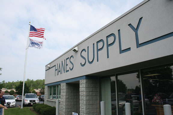 HSI: Hanes Supply, Inc.