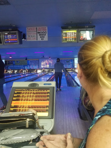 Bowling Alley «Surfside Bowl», reviews and photos, 510 US-17 BUS, Surfside Beach, SC 29575, USA