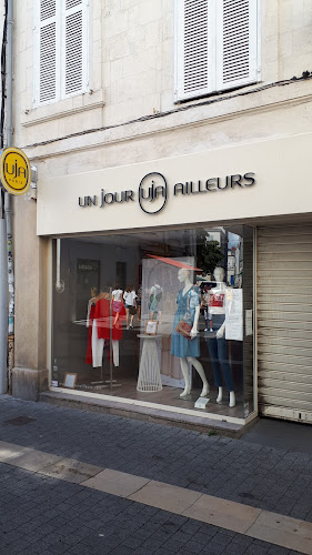 Magasin de vêtements pour femmes Un Jour Ailleurs La Rochelle La Rochelle