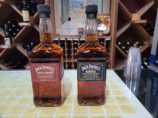 Liquor Store «T & R Wines & Liquors», reviews and photos, 145 Market St, Potsdam, NY 13676, USA