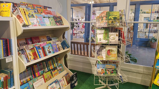 Book Store «Garden District Book Shop», reviews and photos, 2727 Prytania St, New Orleans, LA 70130, USA