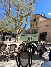 Atmosphère du Restaurant La Baraque bleu à Saint-Tropez - n°1