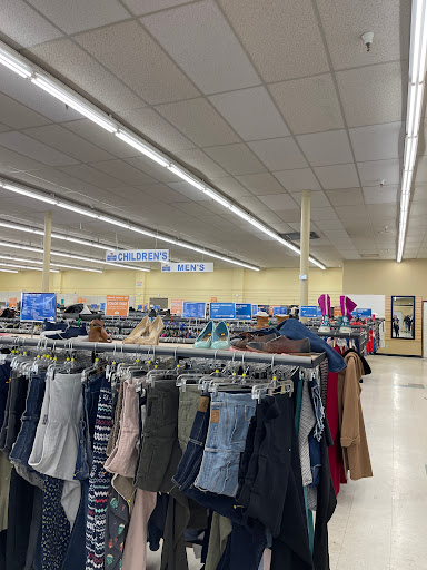 Thrift Store «TC Resale & Donation Thrift Store», reviews and photos, 5050 SE 82nd Ave, Portland, OR 97266, USA