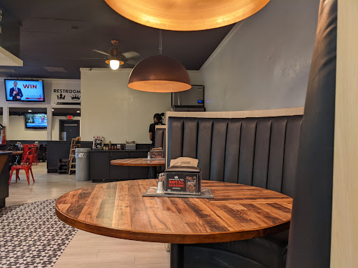 Pizza Restaurant «Round Table Pizza», reviews and photos, 7943 Greenback Ln, Citrus Heights, CA 95610, USA