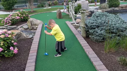 Golf Course «Riverwalk Mini Golf», reviews and photos, 550 Justison St, Wilmington, DE 19801, USA