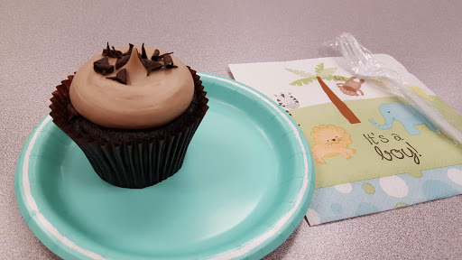 Cupcake Shop «Smallcakes: A Cupcakery of Naperville», reviews and photos, 115 E Ogden Ave #119, Naperville, IL 60563, USA