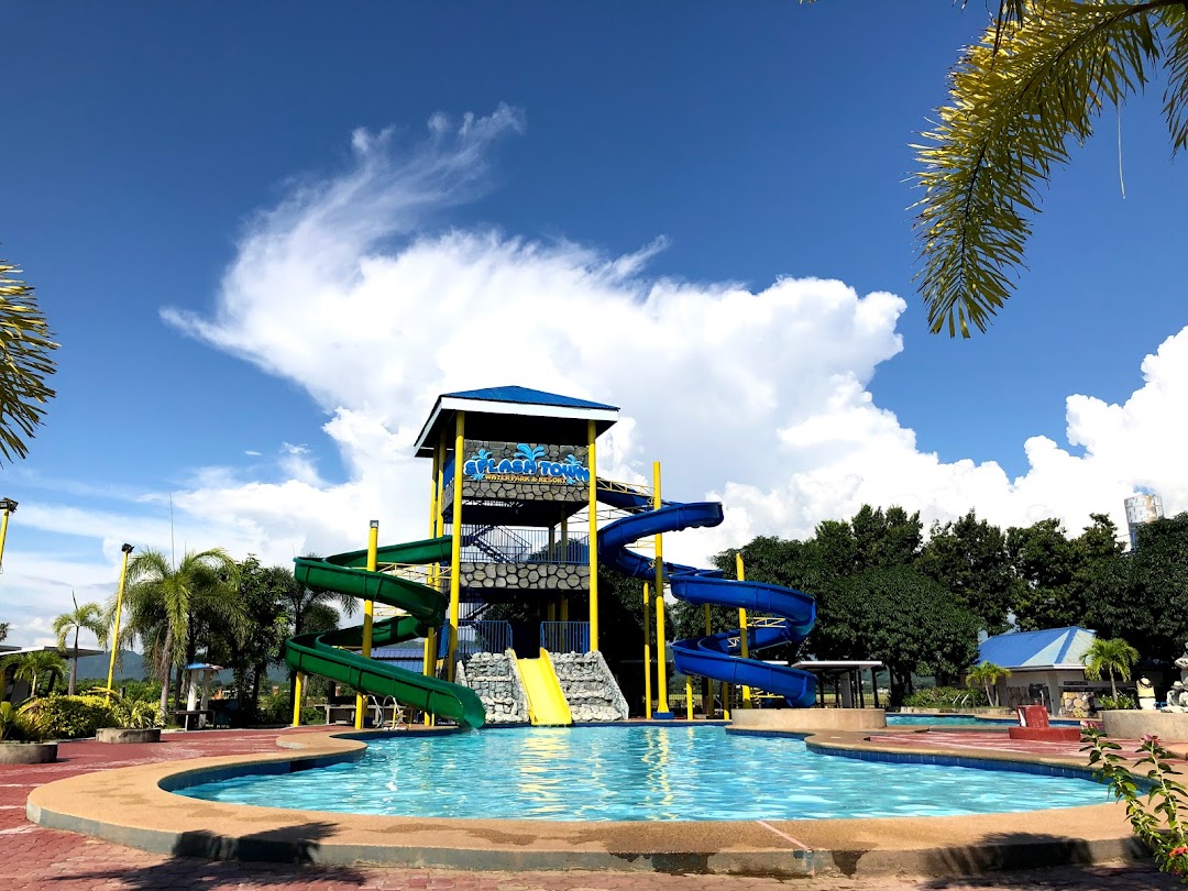 Splash Town Waterpark & Resort