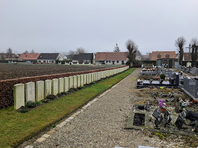 La Neuville communal cemetery extension à Corbie