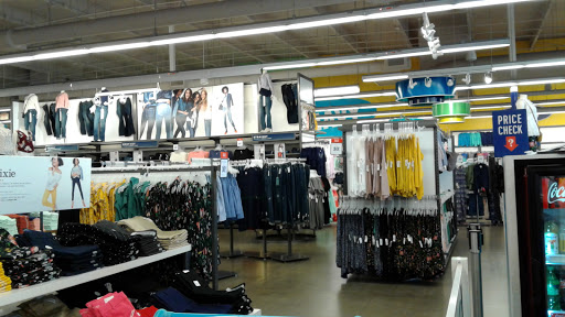 Clothing Store «Old Navy», reviews and photos, 9155 W Stockton Blvd, Elk Grove, CA 95758, USA