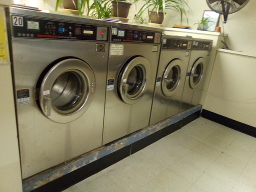 Laundromat «One Stop», reviews and photos, 1067 S Main St, Cheshire, CT 06410, USA