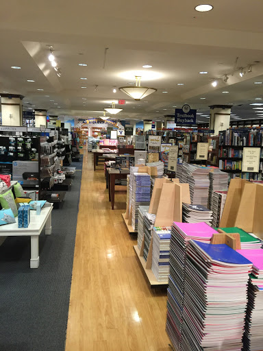 Book Store «Yale University Bookstore», reviews and photos, 77 Broadway, New Haven, CT 06511, USA
