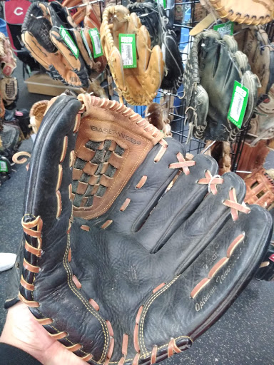 Sporting Goods Store «Play It Again Sports - Cincinnati, OH», reviews and photos, 4329 Red Bank Rd, Cincinnati, OH 45227, USA