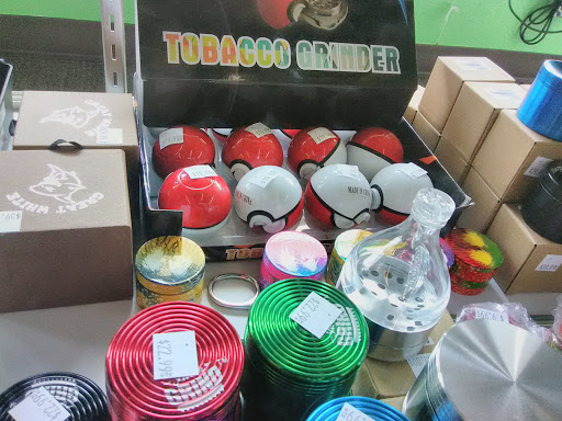 Tobacco Shop «B & D Roll Your Own Tobacco», reviews and photos, 637 E Washington St, Winchester, IN 47394, USA