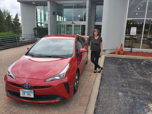 Toyota Dealer «Oakbrook Toyota», reviews and photos, 550 E Ogden Ave, Westmont, IL 60559, USA