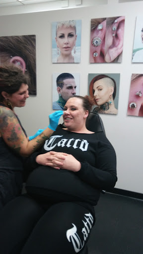 Body Piercing Shop «Deep Roots Tattoo and Body Piercing Alderwood», reviews and photos, 18920 28th Ave W, Lynnwood, WA 98036, USA