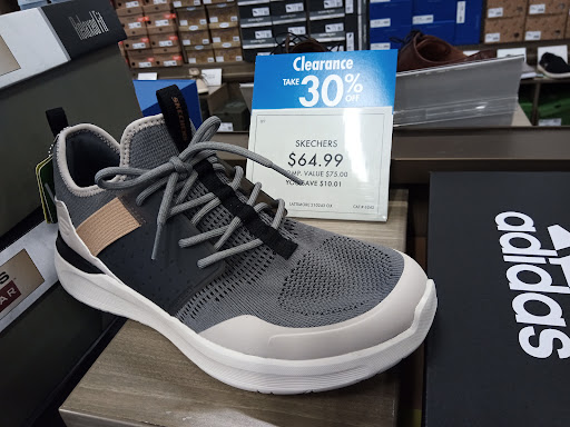 Shoe Store «DSW Designer Shoe Warehouse», reviews and photos, 6644 Loisdale Rd, Springfield, VA 22150, USA