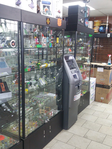 Cigar Shop «West Side Smoke Shop», reviews and photos, 712 Bridge St NW, Grand Rapids, MI 49504, USA