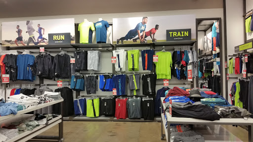 Clothing Store «Old Navy», reviews and photos, 180 Quinn Dr, Pittsburgh, PA 15275, USA