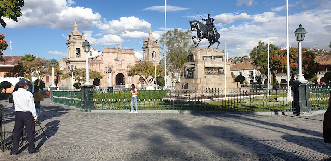 Opiniones de Catedral de Ayacucho en Ayacucho - Arquitecto