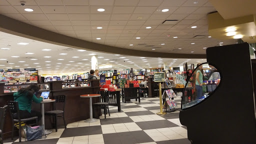 Book Store «Barnes & Noble», reviews and photos, 2000 E Rio Salado Pkwy #1032, Tempe, AZ 85281, USA