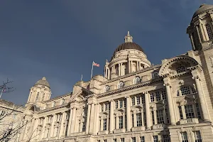 Liverpool City Sights Tour Bus image