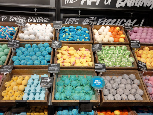 Cosmetics Store «LUSH», reviews and photos, 1961 Chain Bridge Rd, McLean, VA 22102, USA
