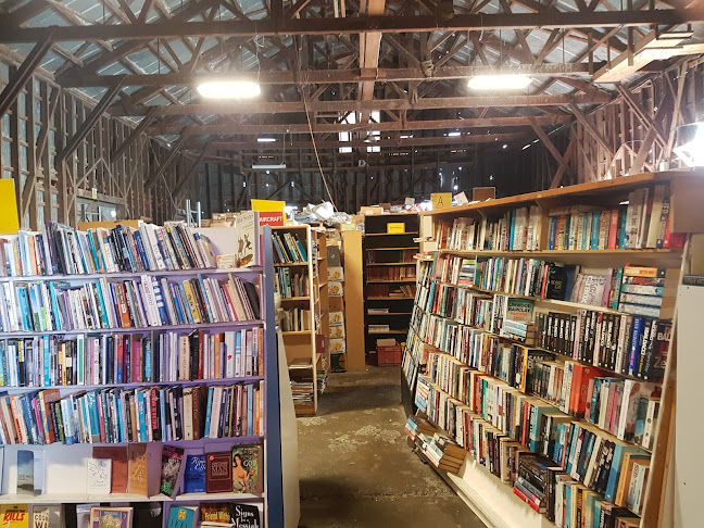 Comments and reviews of Chertsey Book Barn