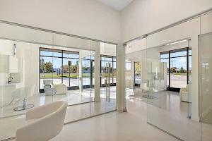 Luxe Salon Suites image