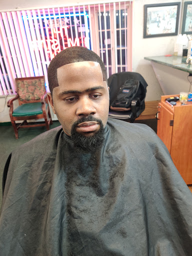 Barber Shop «The Five Star Barbershop», reviews and photos, 207 Long Ln, Upper Darby, PA 19082, USA