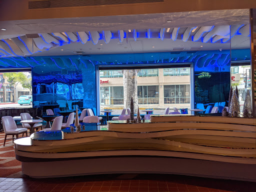 Shopping Mall «Shops On Lake Avenue», reviews and photos, 345 S Lake Ave, Pasadena, CA 91101, USA