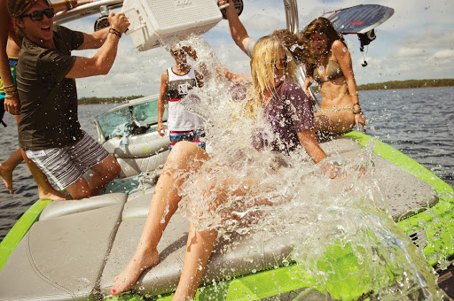 Boat Dealer «Norcal MasterCraft Discovery Bay Mall - Showroom / ProShop», reviews and photos, 1520 Discovery Bay Blvd #200, Discovery Bay, CA 94505, USA