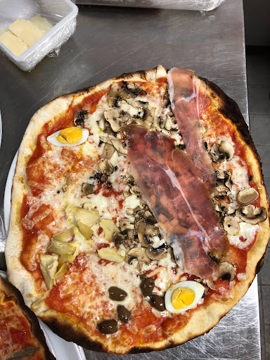 Mecojoni pizzeria Romana in LAquila, Provincia dellAquila