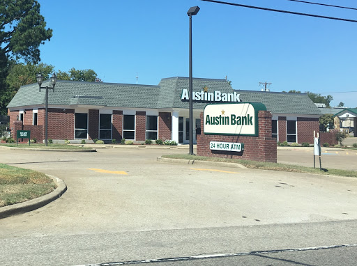Austin Bank in Lindale, Texas
