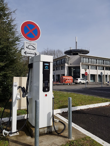 Borne de recharge de véhicules électriques MObiVE Charging Station Pau